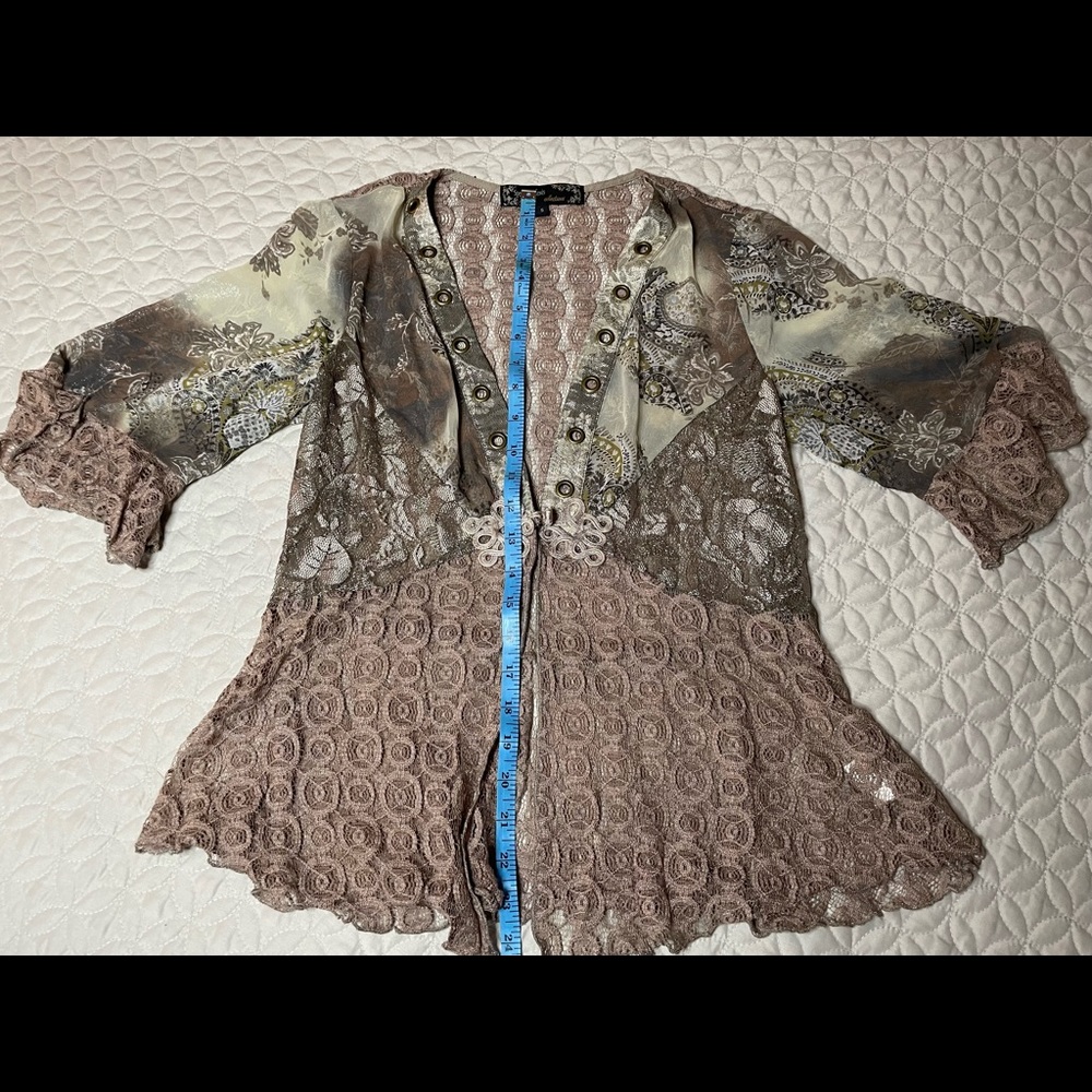 Womens blouse - Picture 9 of 14